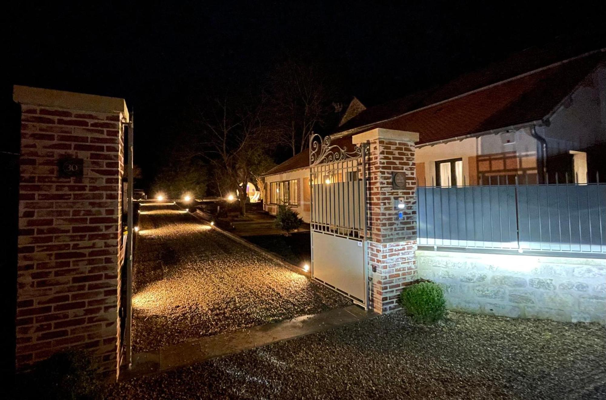 La Petite Maison De Giverny - Privatisation Gite De Charme 5 Etoiles Au Coeur Du Village - 3 Chambres Exterior foto