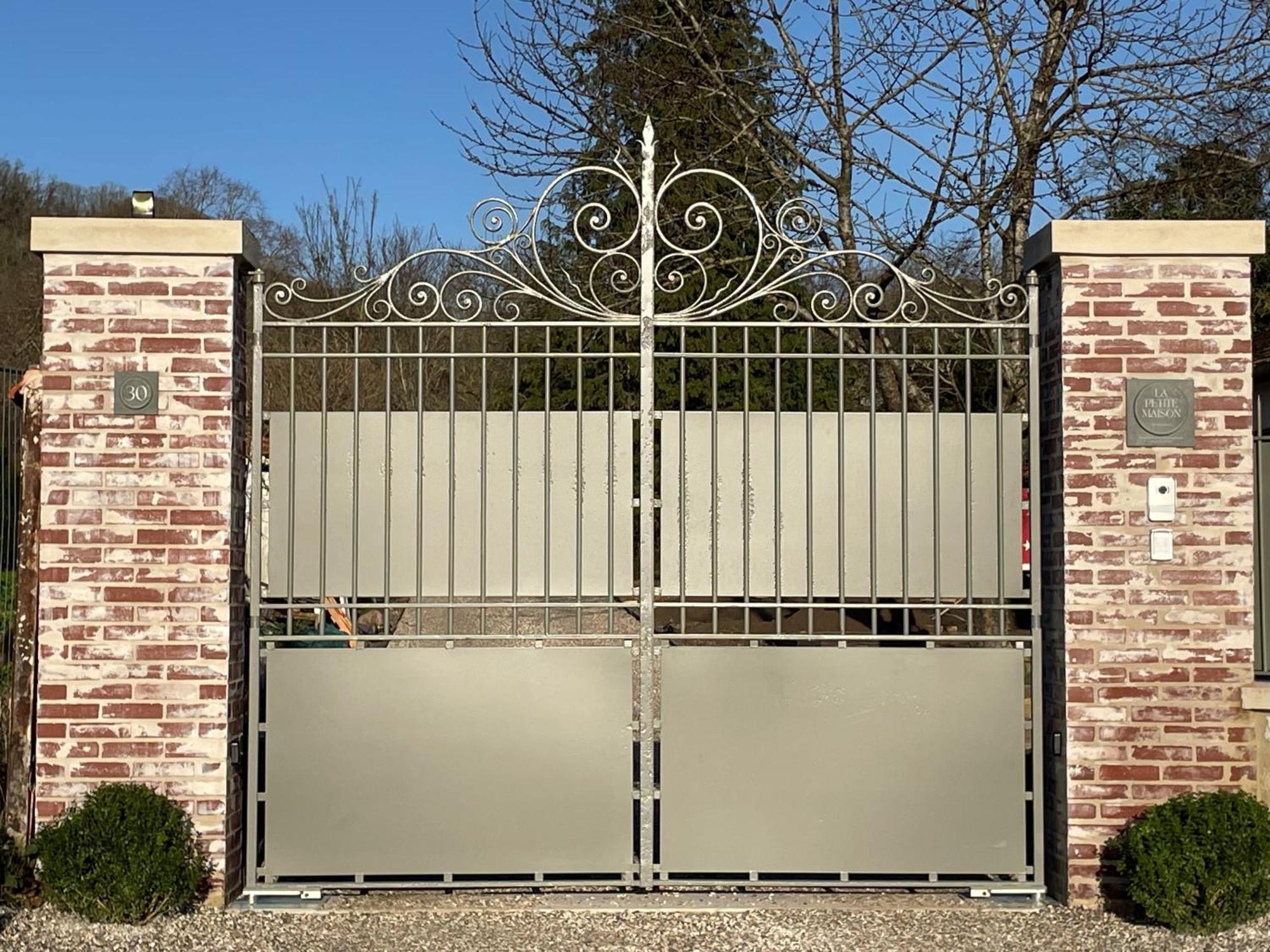 La Petite Maison De Giverny - Privatisation Gite De Charme 5 Etoiles Au Coeur Du Village - 3 Chambres Exterior foto