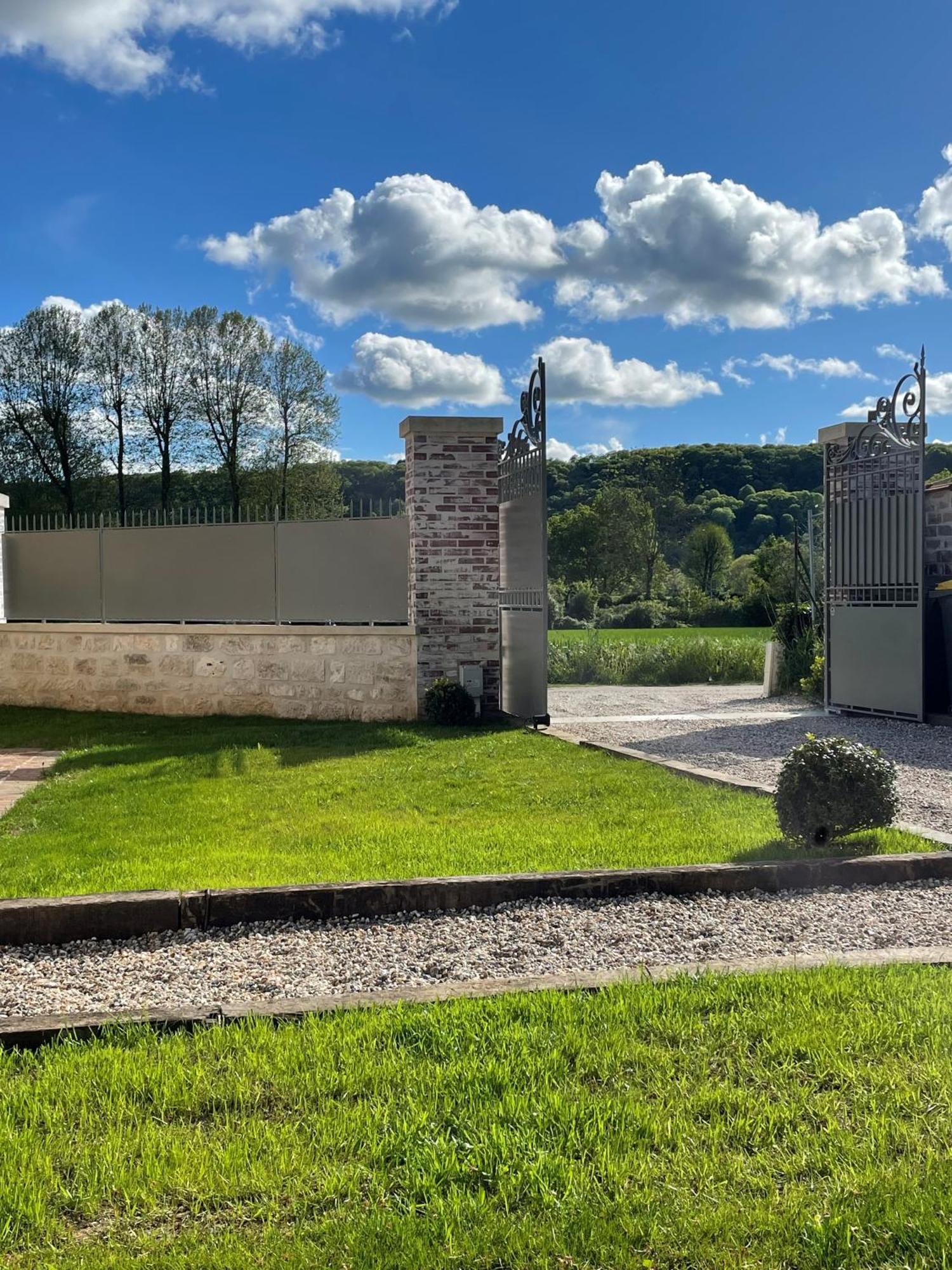 La Petite Maison De Giverny - Privatisation Gite De Charme 5 Etoiles Au Coeur Du Village - 3 Chambres Exterior foto